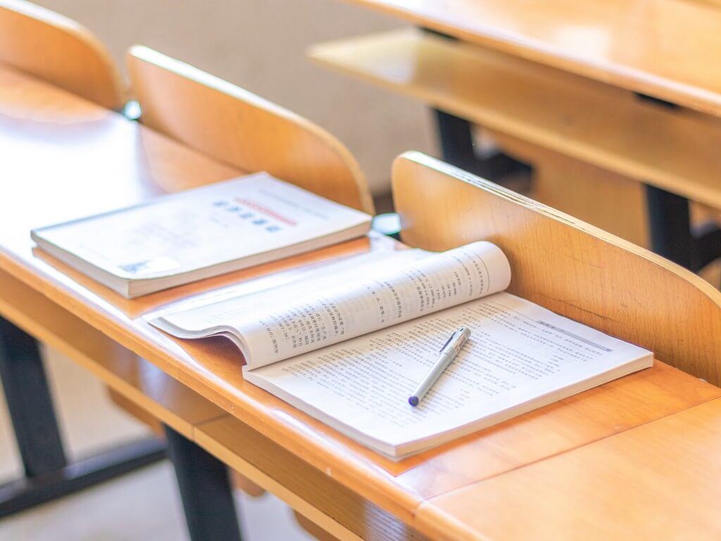 大专生留学英国怎样顺利结业