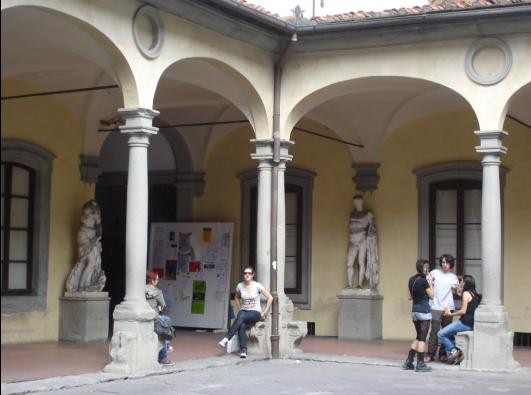 佛罗伦萨美术学院费用收取情况如何？学费容易负担吗？