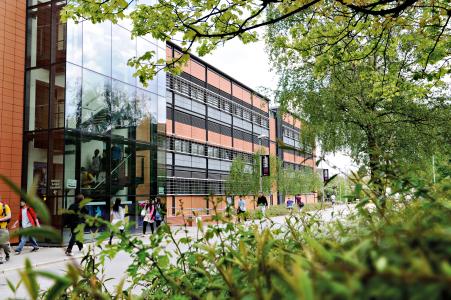 拉夫堡大学在英国大学中排名第几？