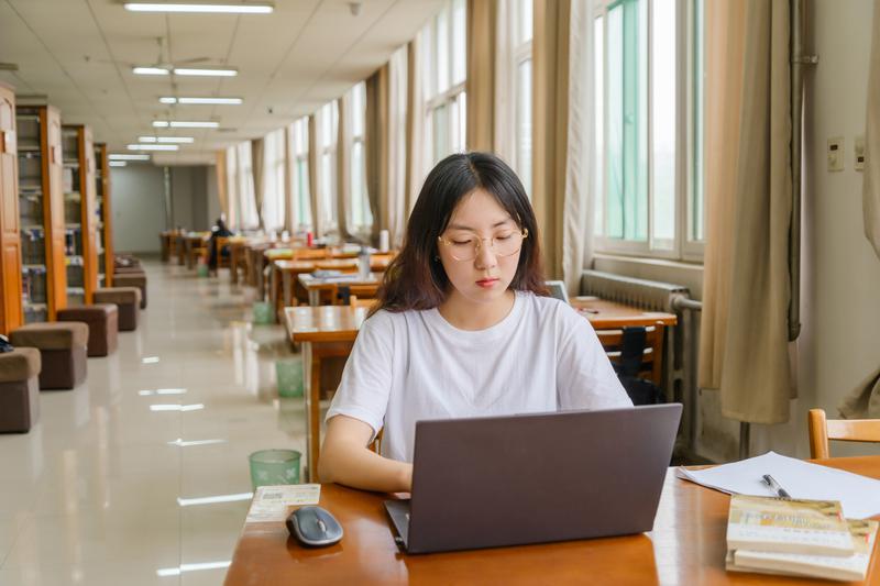 萨塞克斯大学位置在哪里？萨塞克斯大学好不好？