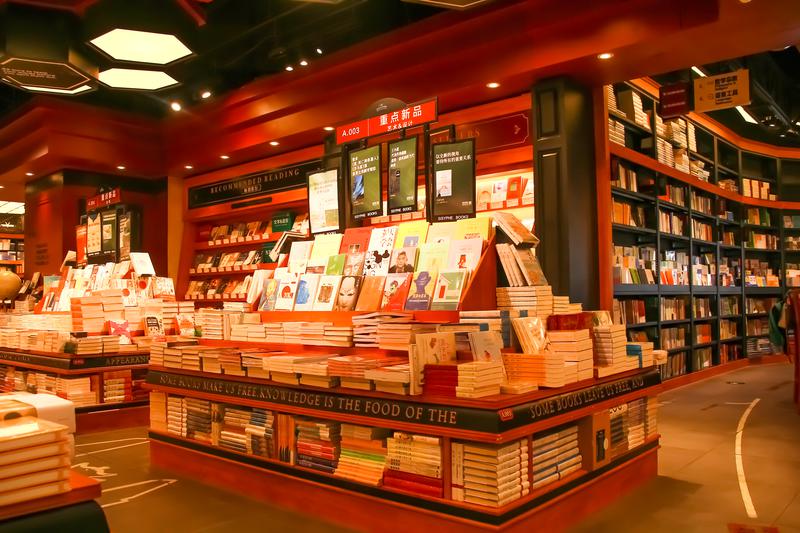 加拿大不列颠哥伦比亚大学上硕士费用一年30万够吗？