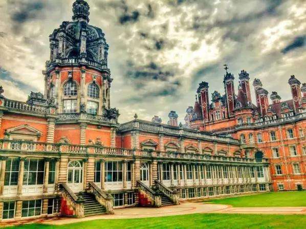 英国伦敦大学皇家霍洛威学院怎么样？