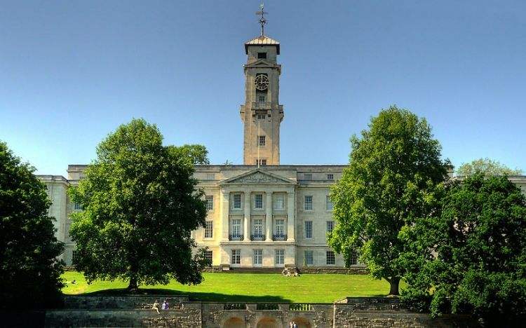 英国诺丁汉大学是公立大学吗？