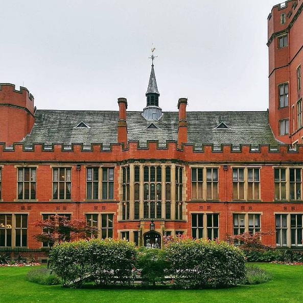 2022年英国谢菲尔德大学法学院专业排名怎么样？