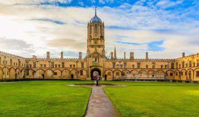 考上英国牛津大学需要多少分？