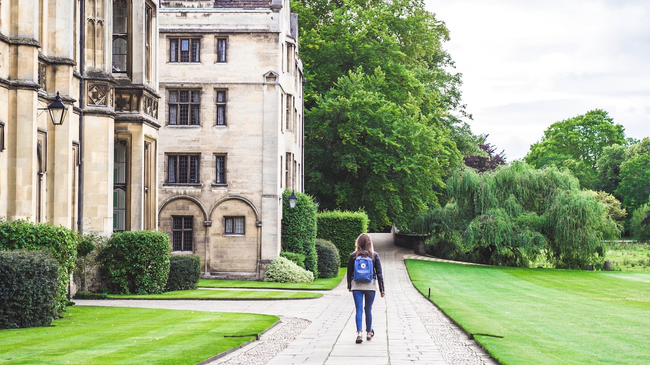 英国爱丁堡大学研究生申请条件