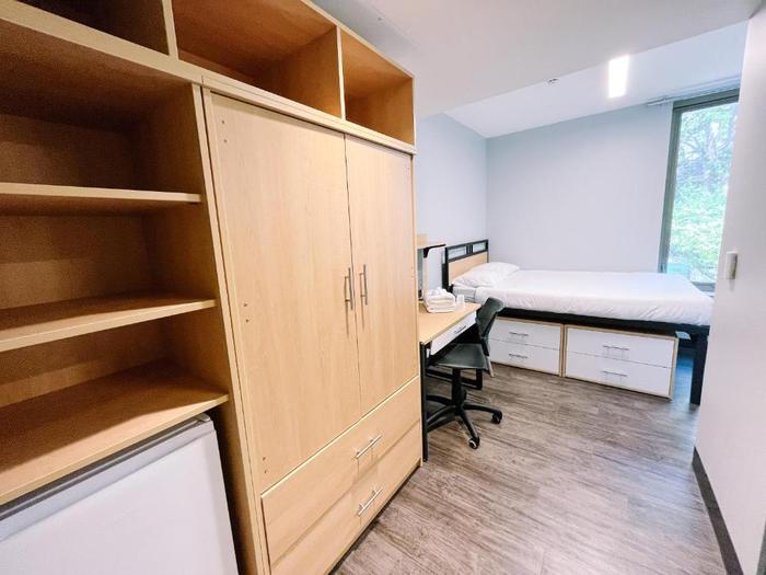 女王大学申请条件和留学费用汇总